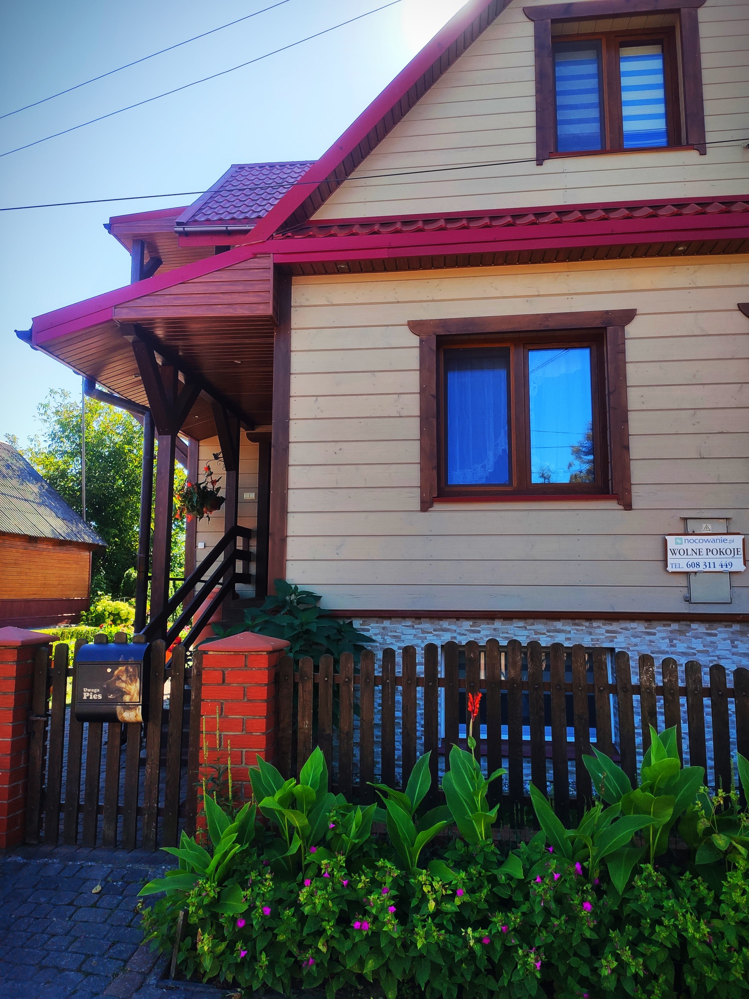 Front agroturystyki Romir z widokiem na ogród