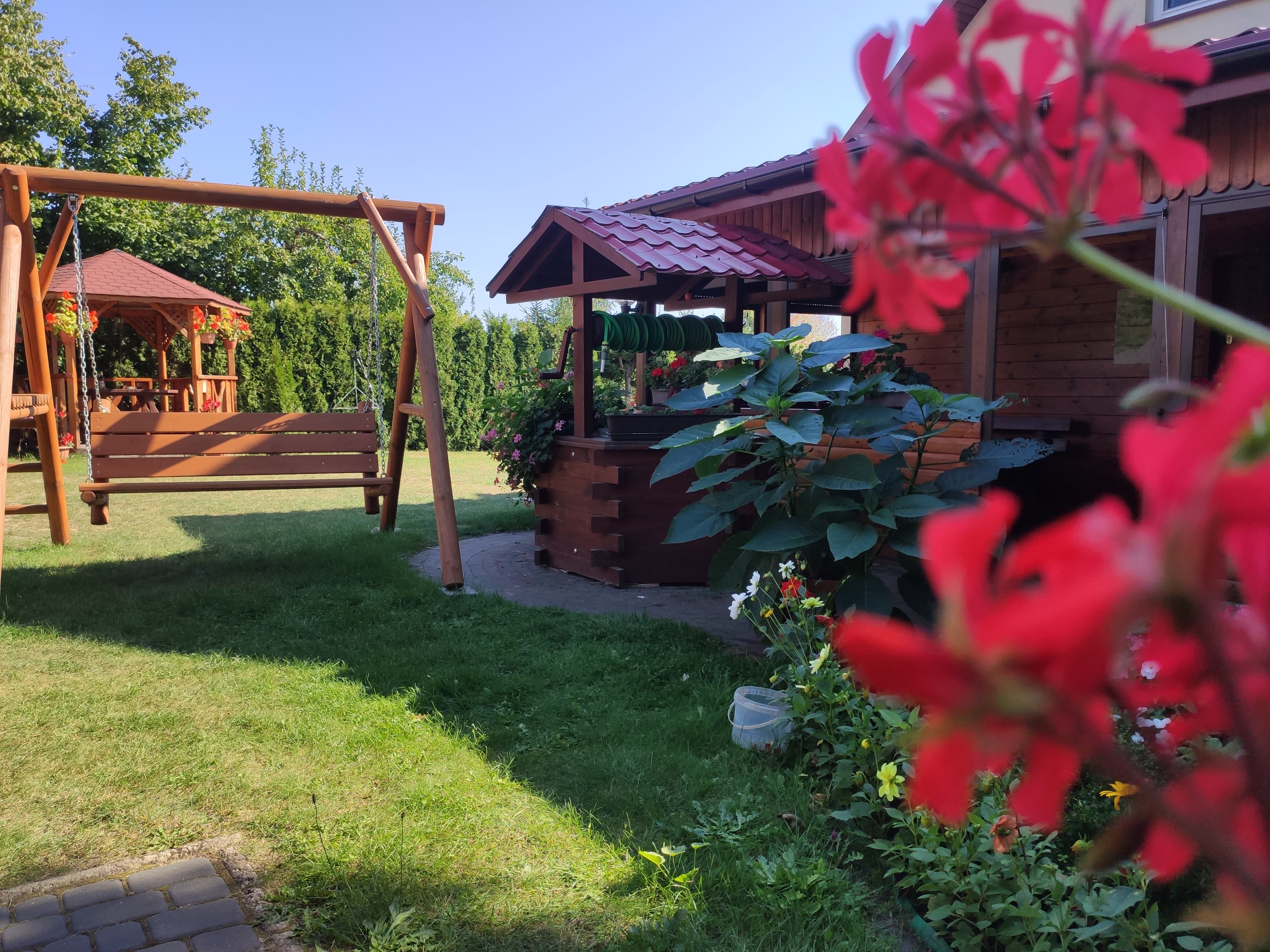 Strefa relaksu z miejscem na ognisko